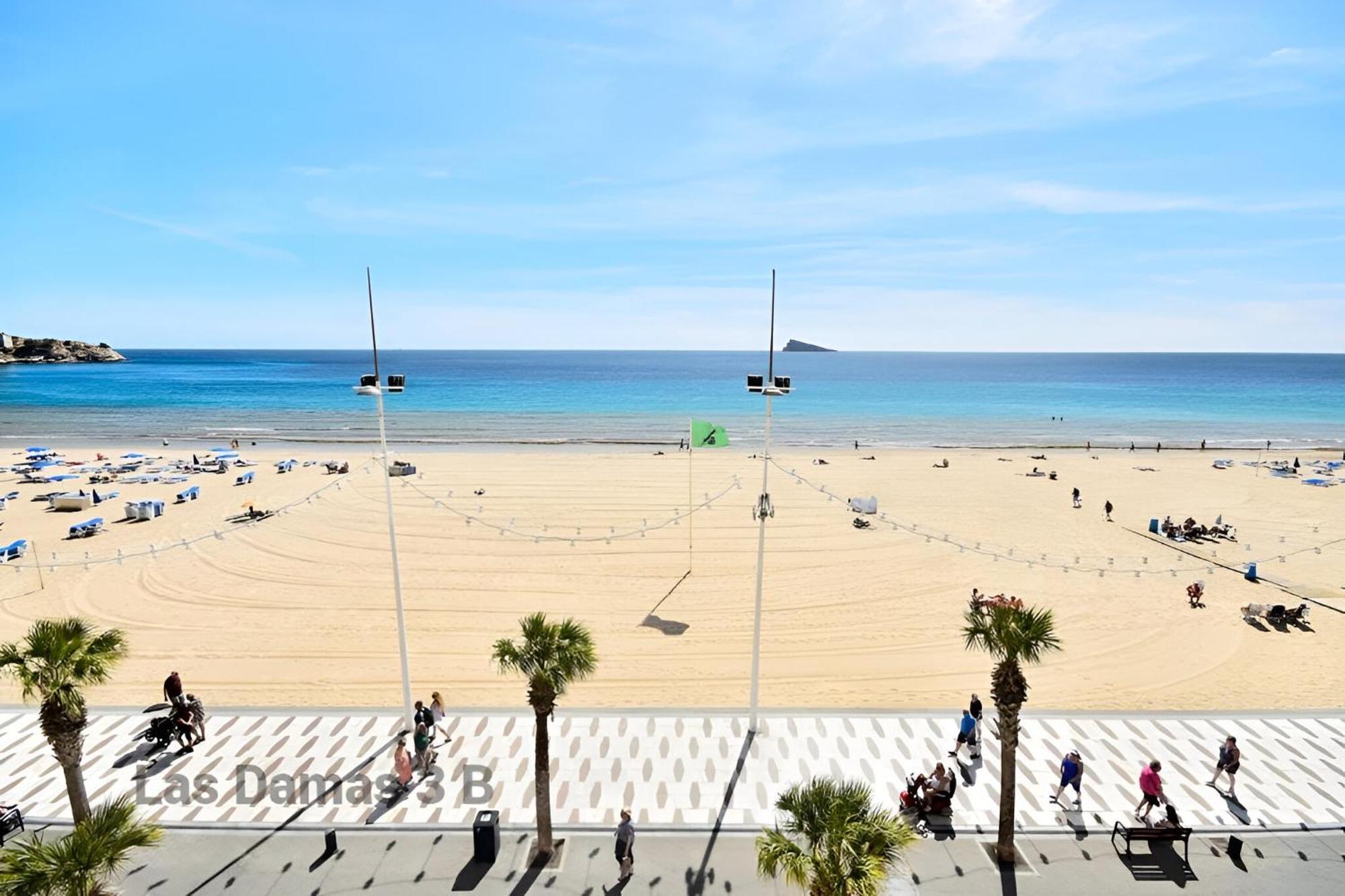 Las Damas 3B Beach Front - Pool & Parking 貝尼多姆 外观 照片